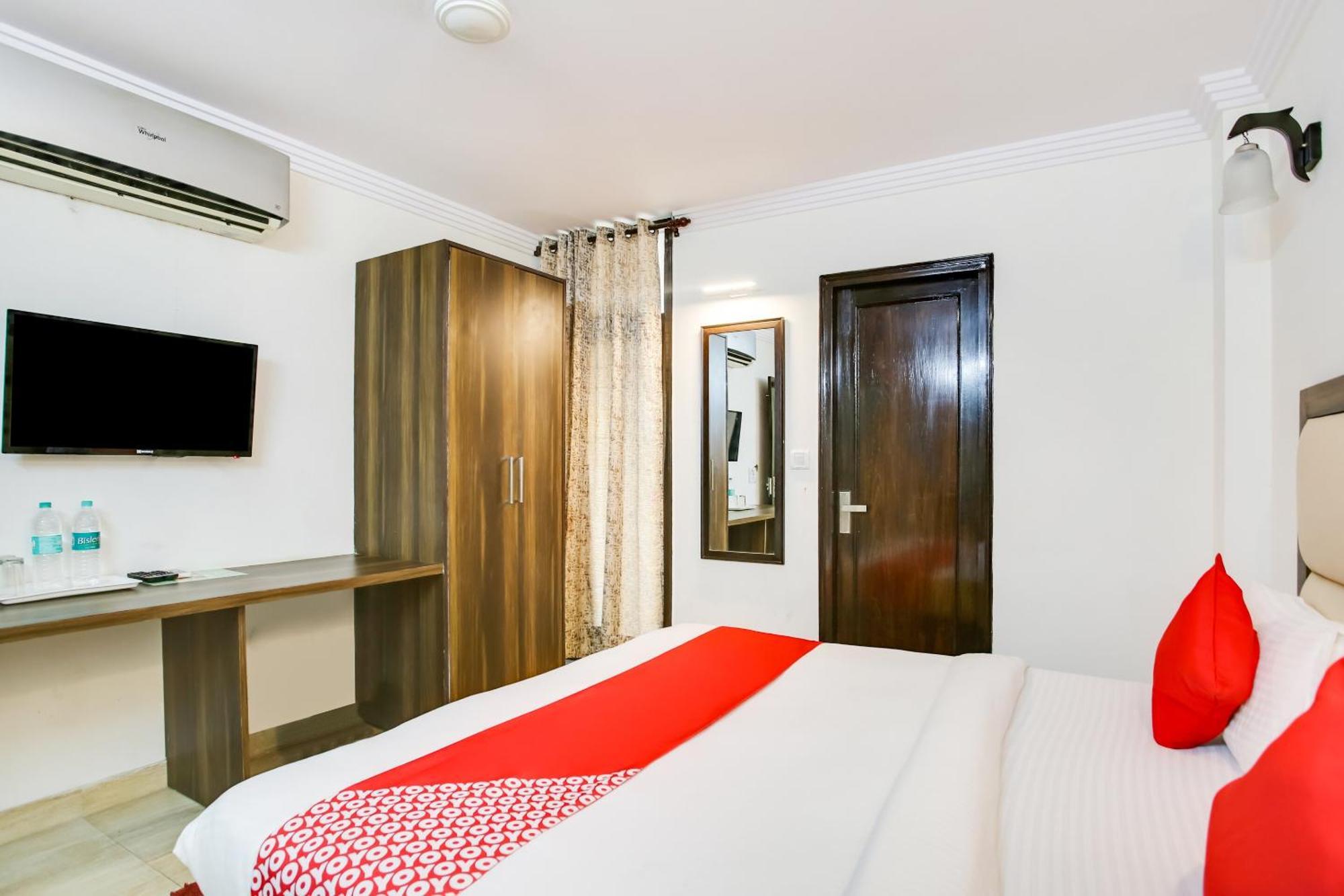לקנאו Oyo Hotel New Geetanjali Near Gautam Buddha Park מראה חיצוני תמונה