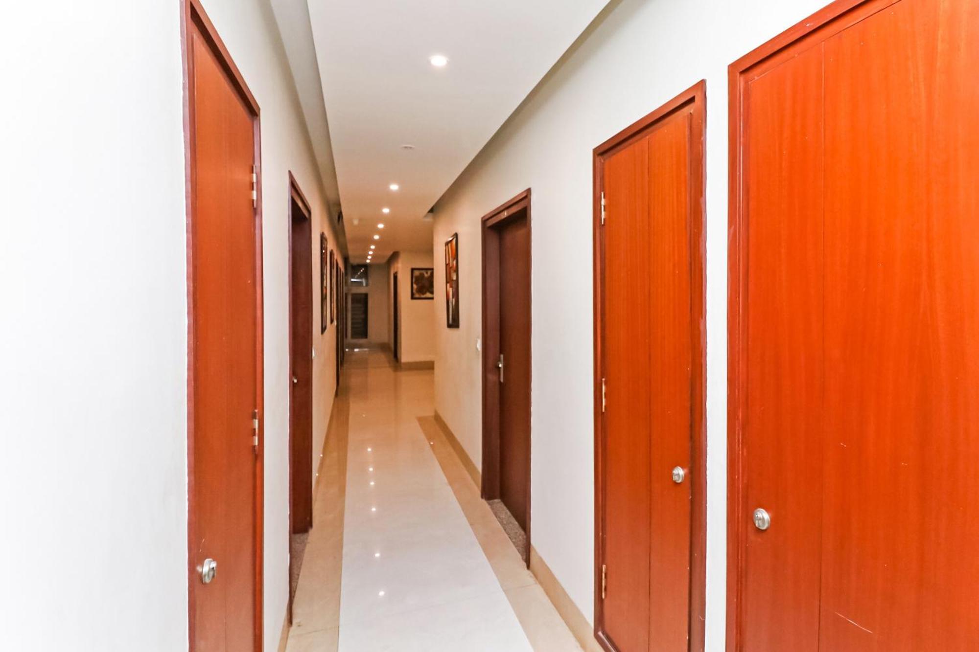 לקנאו Oyo Hotel New Geetanjali Near Gautam Buddha Park מראה חיצוני תמונה